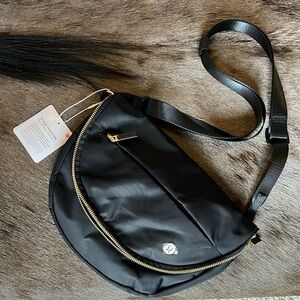 Lululemon All Night Festival Bag 5L 🖤